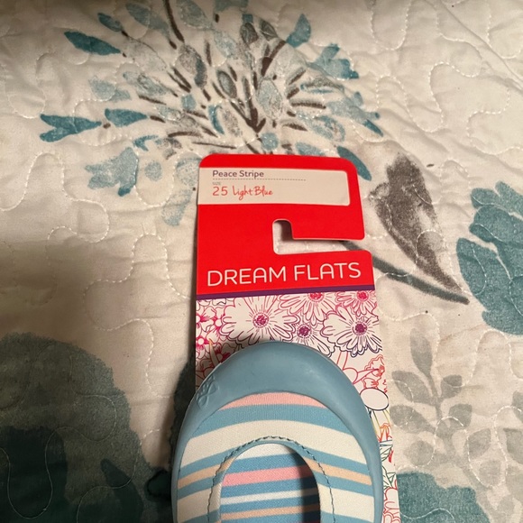 1/$10 or 2/$15 LUV DREAM FLATS Blue Stripe Euro size 25 (8.5-9) - Picture 3 of 5